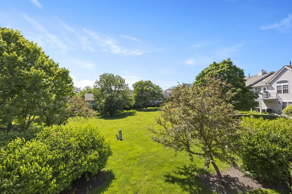 172 Concord Lane Carol Stream IL 60188