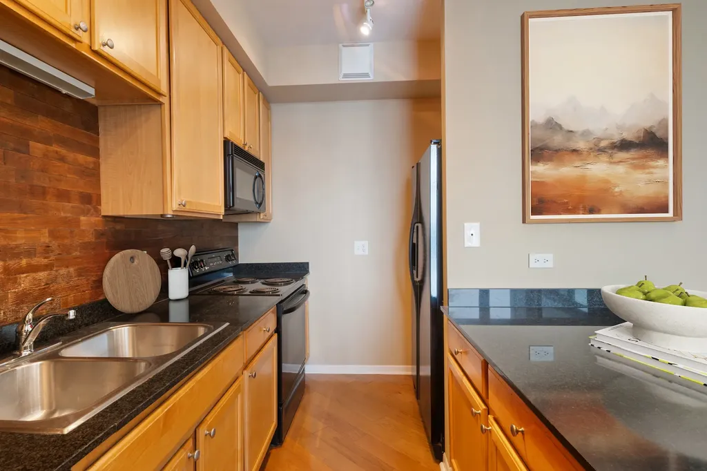 435 West Erie Street Chicago IL 60654