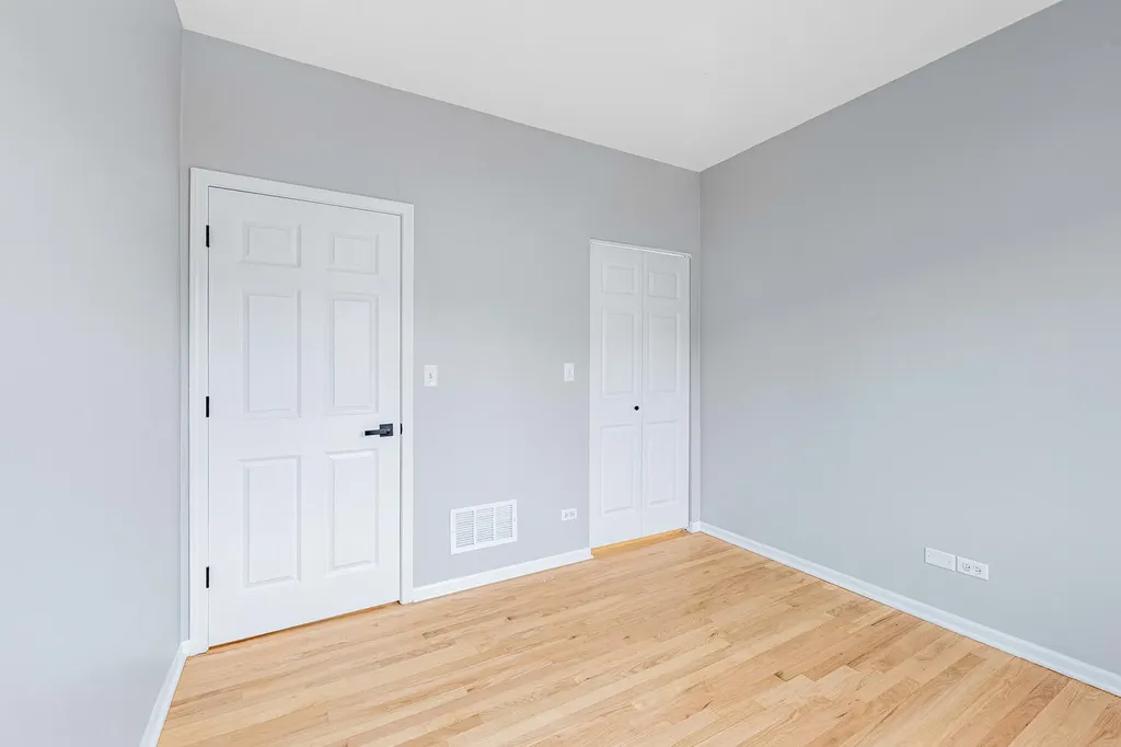 3154 North Oleander Avenue Chicago IL 60707