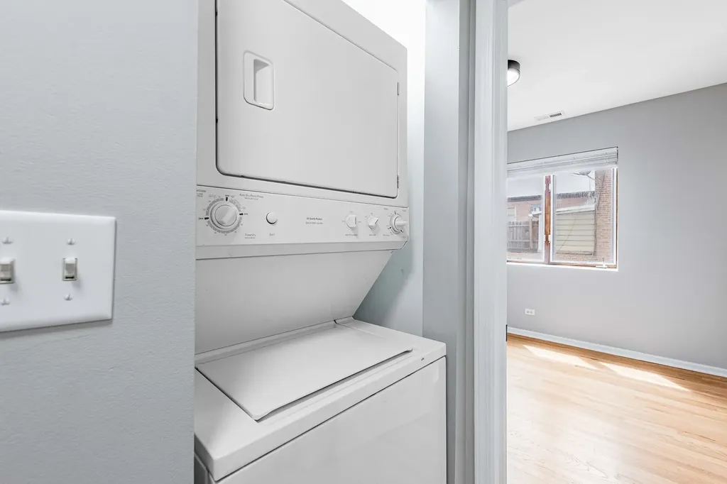 3154 North Oleander Avenue Chicago IL 60707