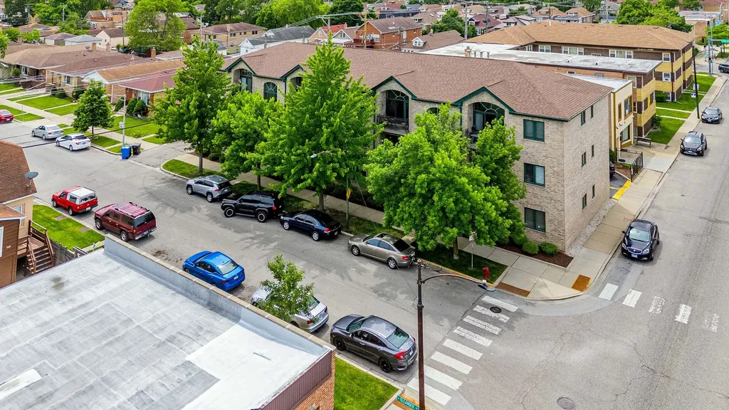3154 North Oleander Avenue Chicago IL 60707
