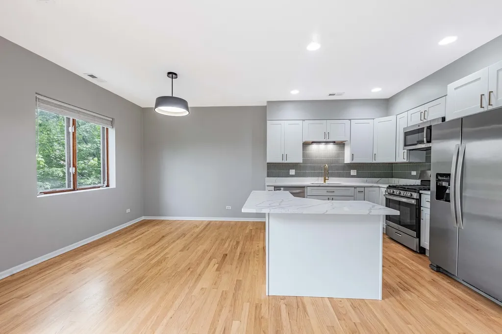3154 North Oleander Avenue Chicago IL 60707