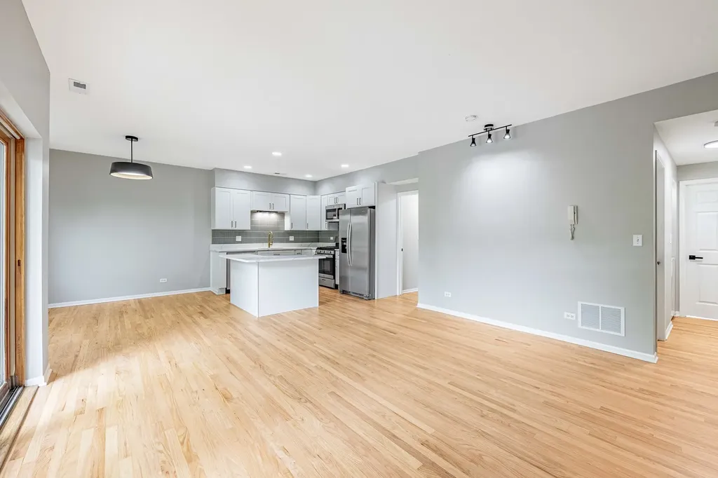 3154 North Oleander Avenue Chicago IL 60707