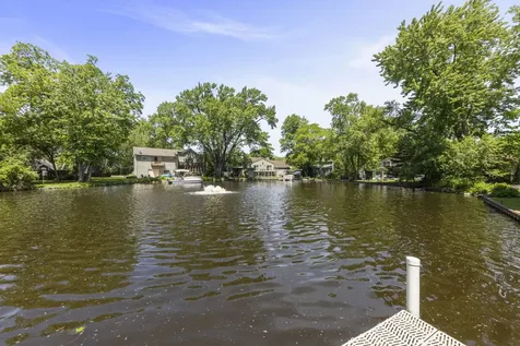 3321 Willow Lane Island Lake IL 60042