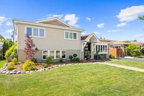 7917 West 81st Street Bridgeview IL 60455