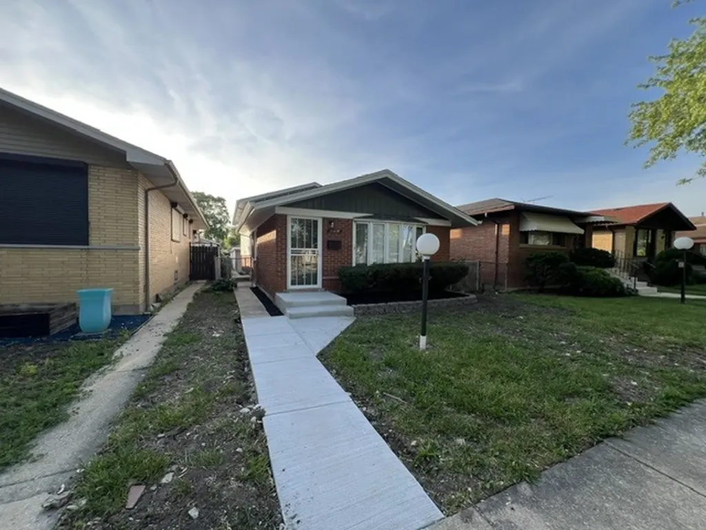 11619 South Laflin Street S Chicago IL 60643