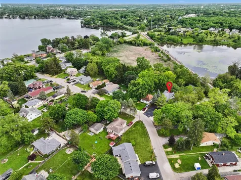 26131 West Lakeview Avenue Ingleside IL 60041
