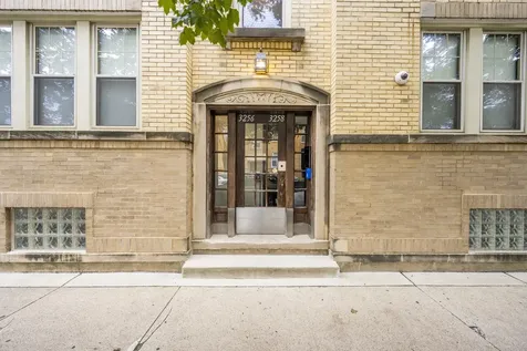 3256 North Linder Avenue Chicago IL 60641