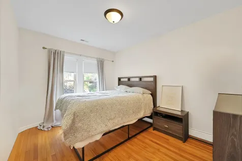 3256 North Linder Avenue Chicago IL 60641