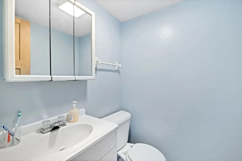1315 Monomoy Street Aurora IL 60506