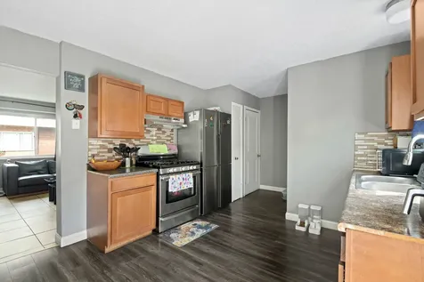 1315 Monomoy Street Aurora IL 60506