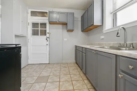 8503 South Drexel Avenue Chicago IL 60619