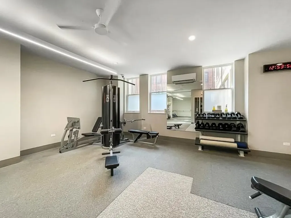2440 North Lakeview Avenue Chicago IL 60614