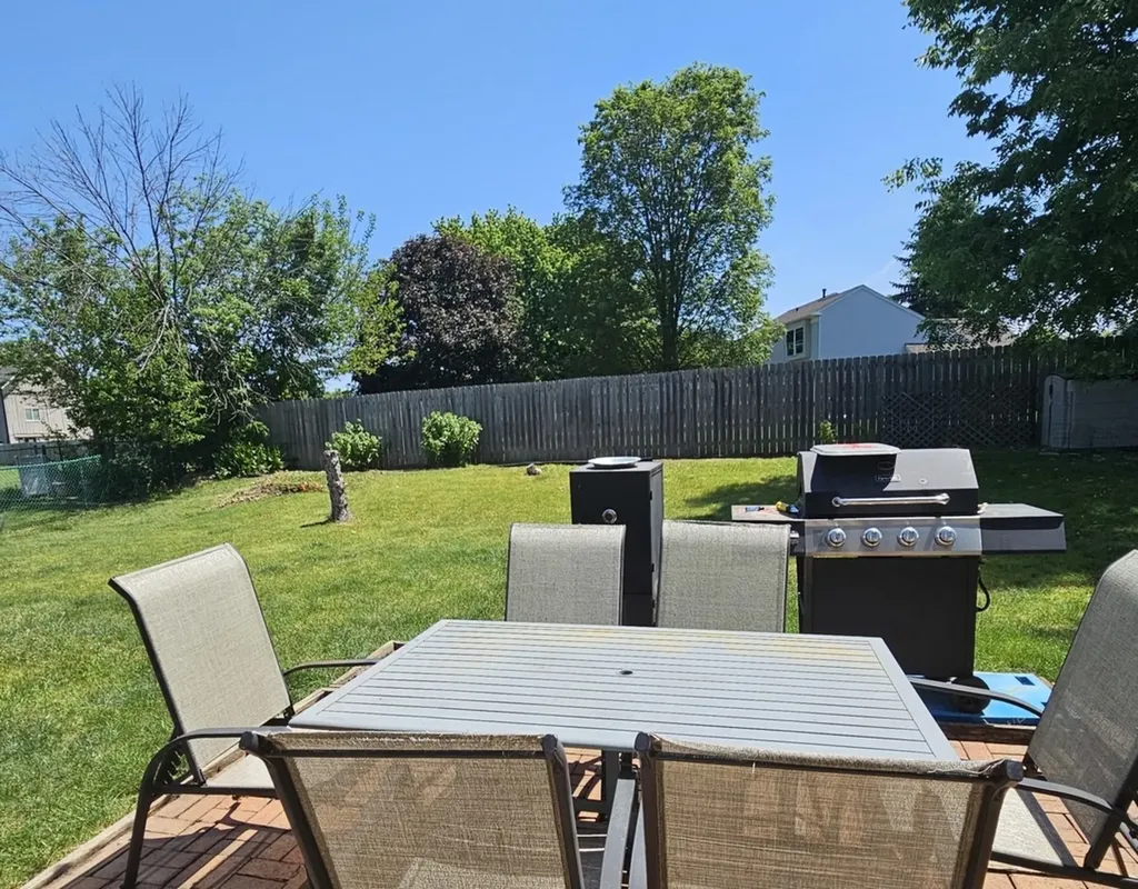 1410 Ashton Court Aurora IL 60504