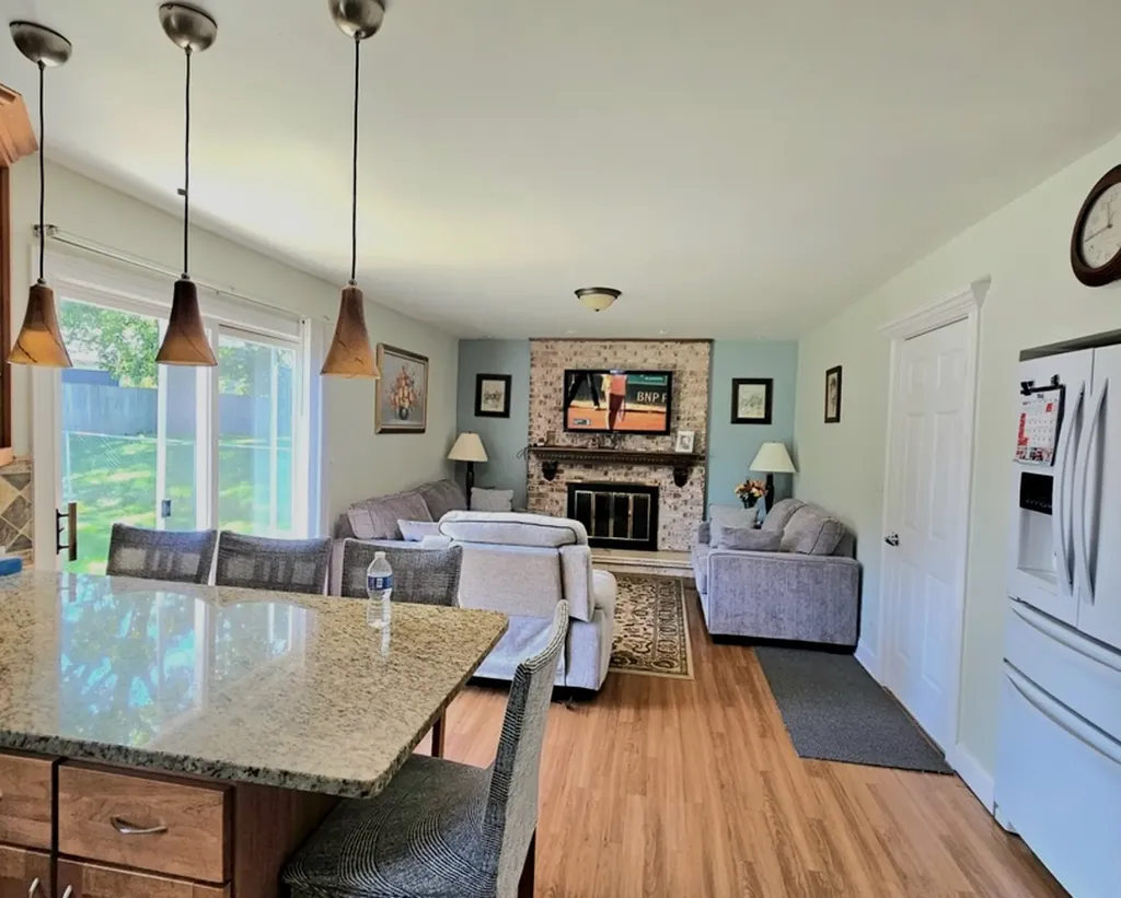 1410 Ashton Court Aurora IL 60504