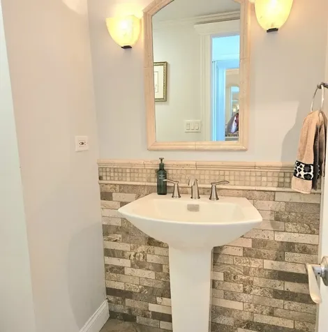 1410 Ashton Court Aurora IL 60504