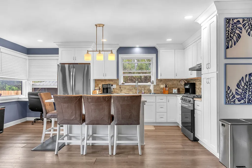 17W445 Butterfield Road Oakbrook Terrace IL 60181