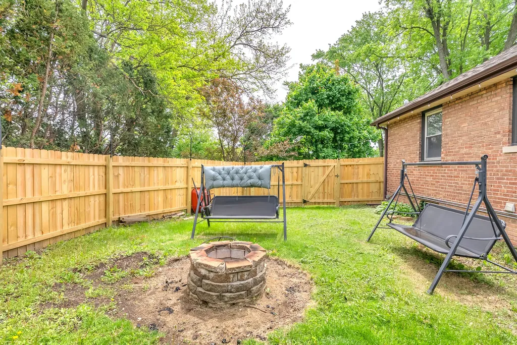 17W445 Butterfield Road Oakbrook Terrace IL 60181