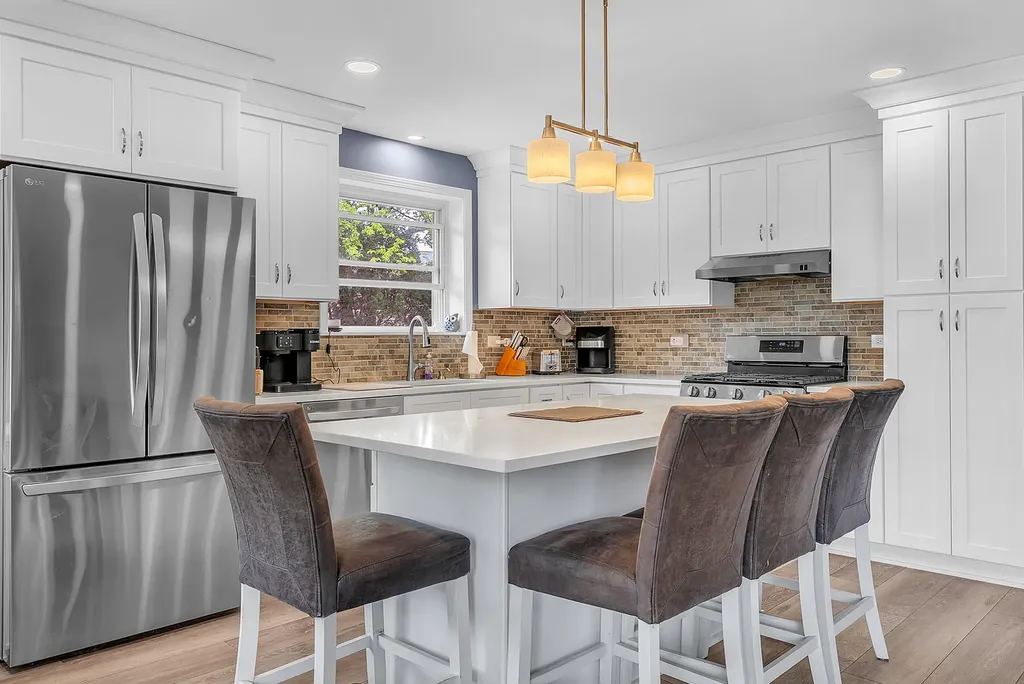 17W445 Butterfield Road Oakbrook Terrace IL 60181