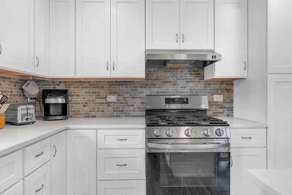 17W445 Butterfield Road Oakbrook Terrace IL 60181
