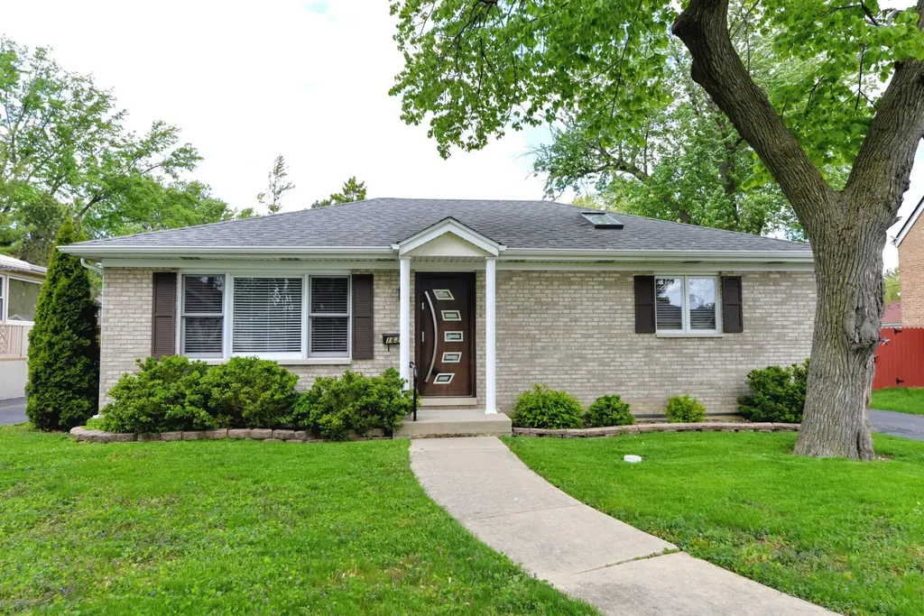 1634 East Forest Avenue Des Plaines IL 60018