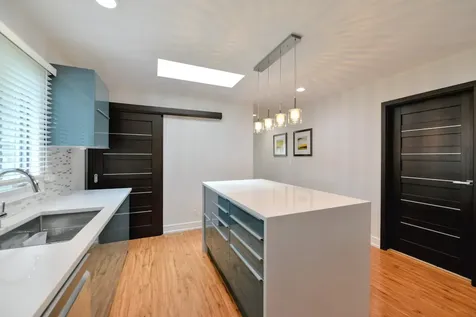 1634 East Forest Avenue Des Plaines IL 60018
