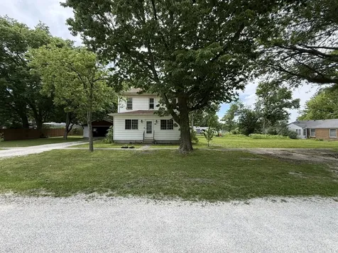 221 North Crossley Street Melvin IL 60952