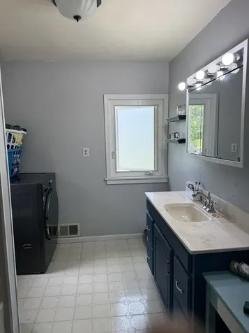 221 North Crossley Street Melvin IL 60952