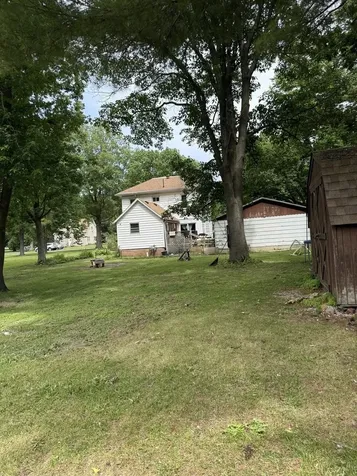 221 North Crossley Street Melvin IL 60952