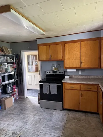 221 North Crossley Street Melvin IL 60952
