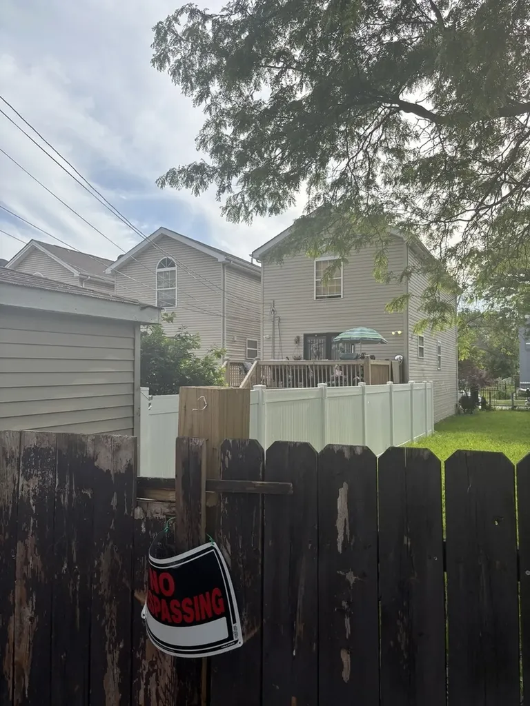 147 South Whipple Street Chicago IL 60612