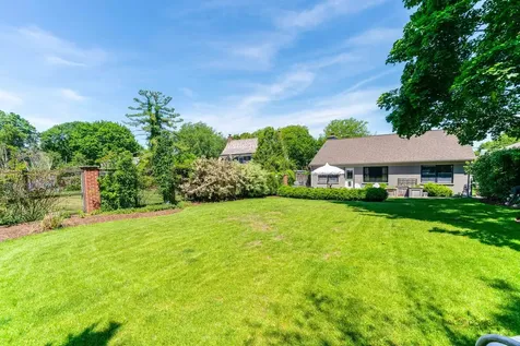235 Coolidge Avenue Barrington IL 60010