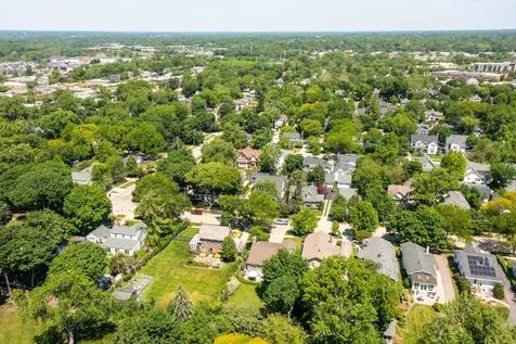 235 Coolidge Avenue Barrington IL 60010