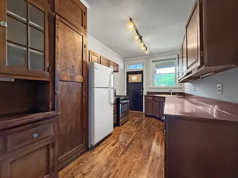 1716 West Estes Avenue Chicago IL 60626