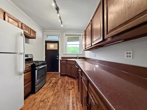 1716 West Estes Avenue Chicago IL 60626