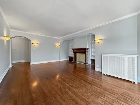 1716 West Estes Avenue Chicago IL 60626