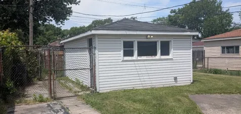 14738 Blackstone Avenue Dolton IL 60419