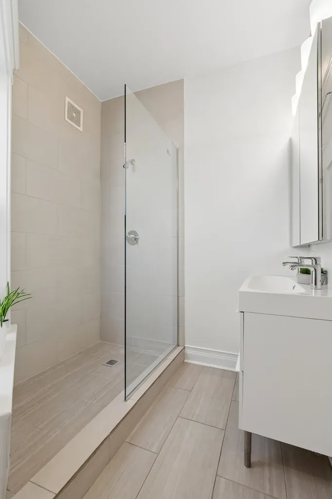 5631 South Dorchester Avenue Chicago IL 60637