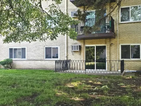 525 South Cleveland Avenue Arlington Heights IL 60005
