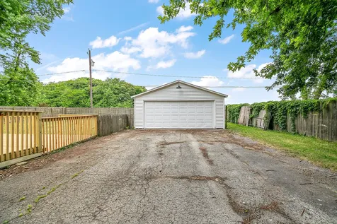 362 South Barbara Drive Kankakee IL 60901
