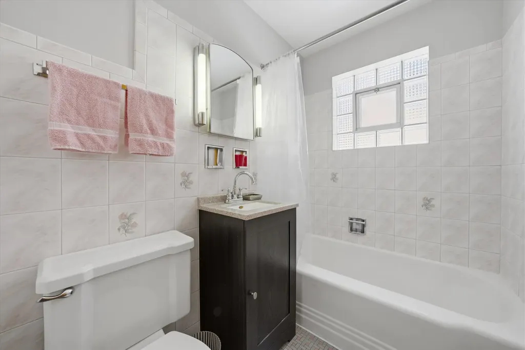 5142 South Lockwood Avenue Chicago IL 60638