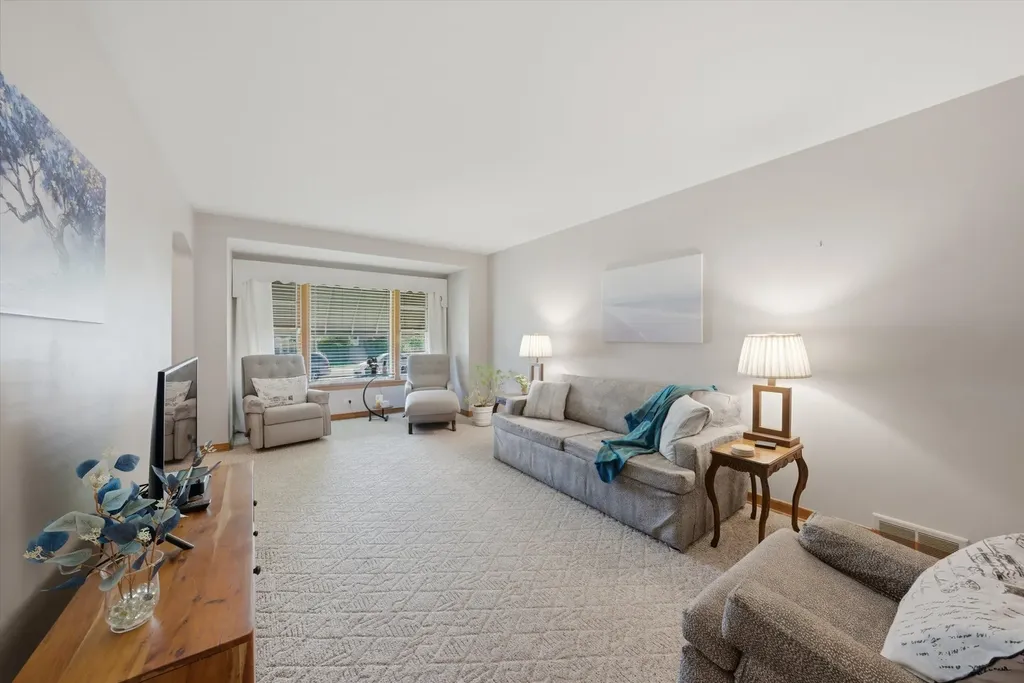5142 South Lockwood Avenue Chicago IL 60638