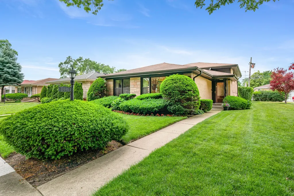 8446 Avers Avenue Skokie IL 60076