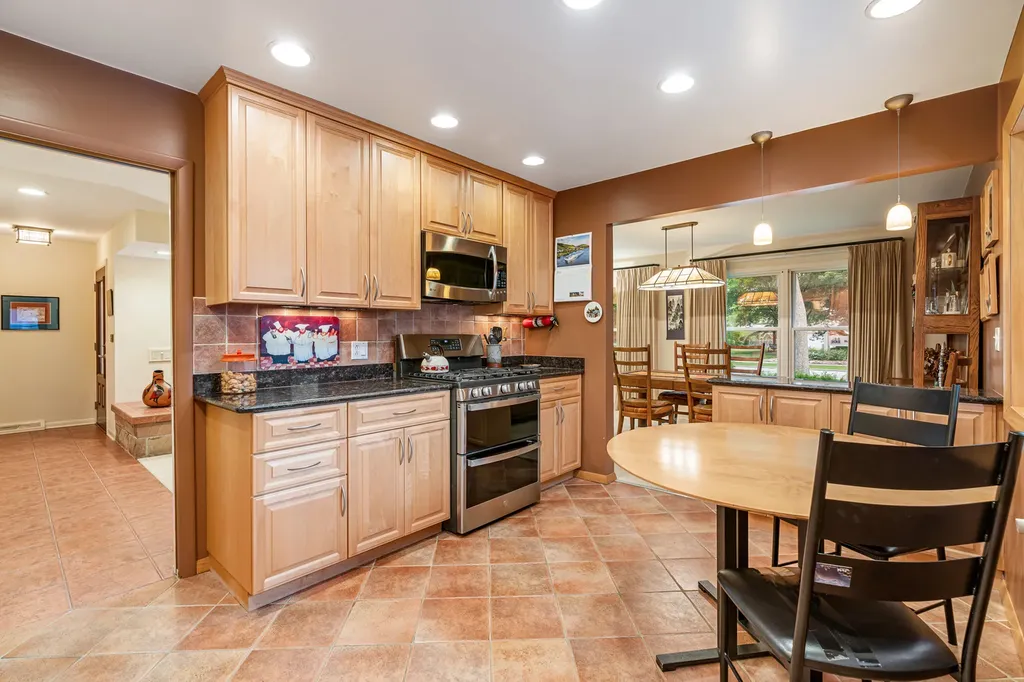 8446 Avers Avenue Skokie IL 60076