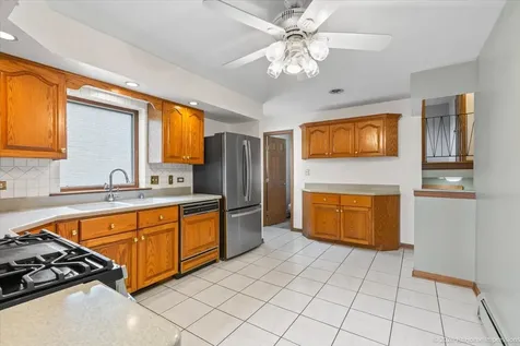 9600 Mayfield Avenue Oak Lawn IL 60453