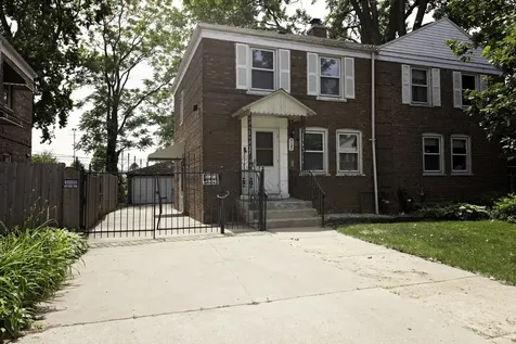 5167 West 63rd Place Chicago IL 60638