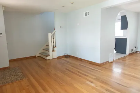 5167 West 63rd Place Chicago IL 60638