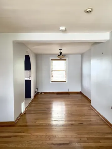 5167 West 63rd Place Chicago IL 60638