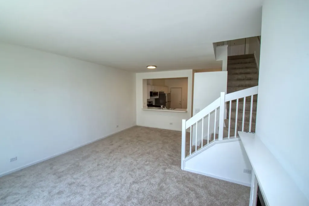 5564 Elizabeth Place Rolling Meadows IL 60008