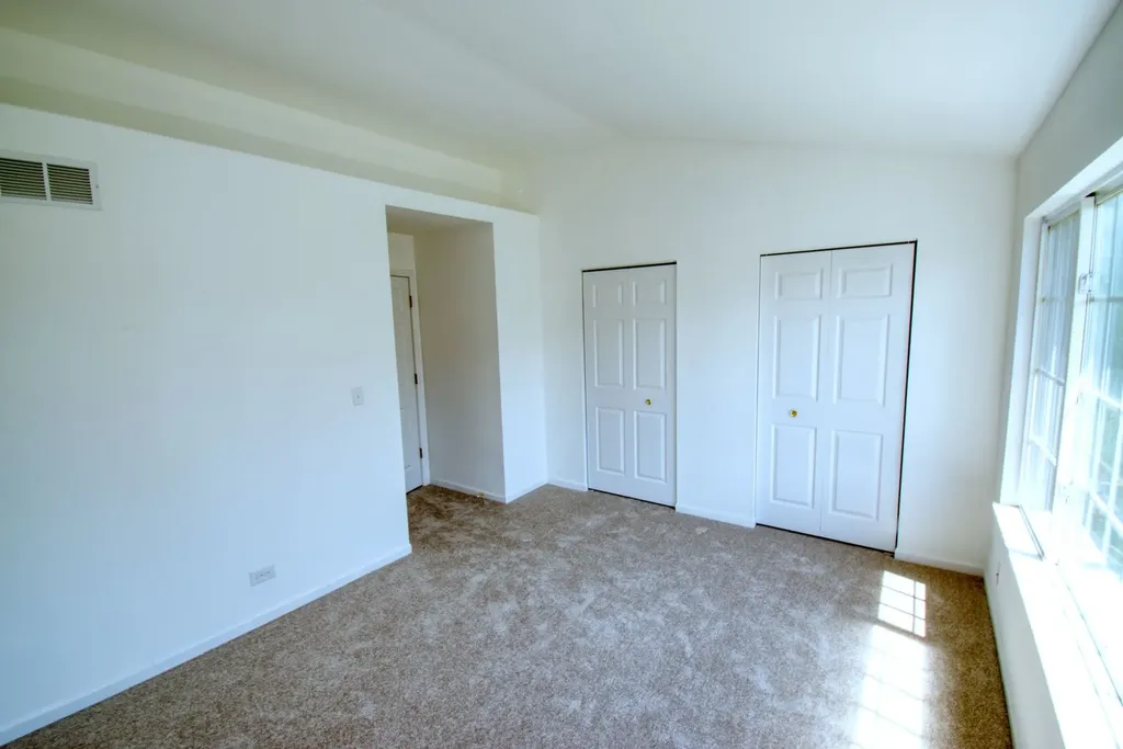 5564 Elizabeth Place Rolling Meadows IL 60008